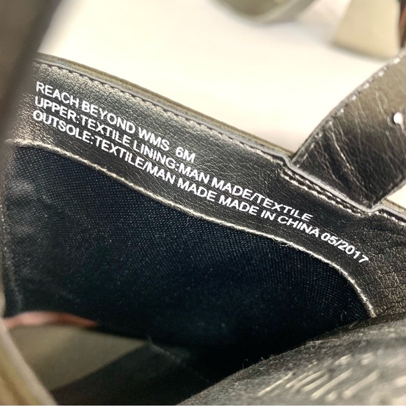 Kenneth Cole Reaction Reach Beyond Satin Bow Block Heels Fern Holiday Party Sz 6 - Picture 4 of 16